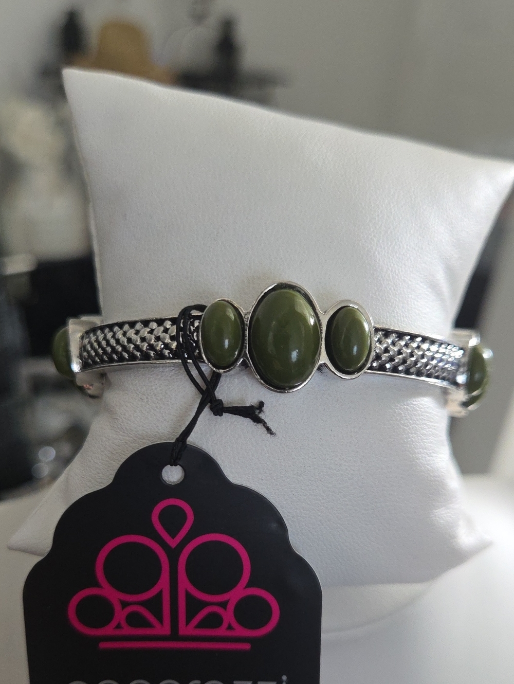 Paparazzi Instant Zen Green Bracelet NWT